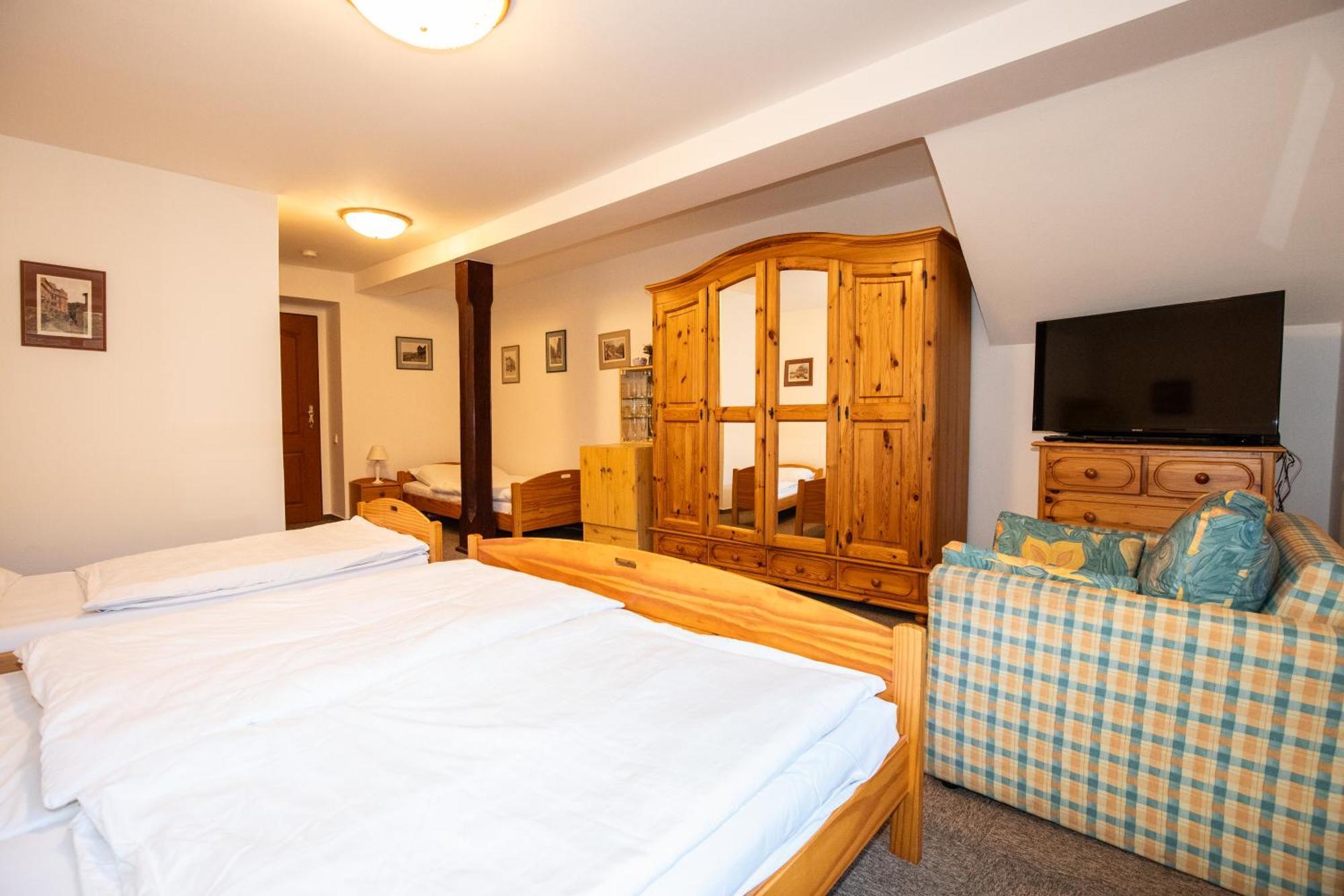 Resort U Jelena Křivoklát Exteriér fotografie