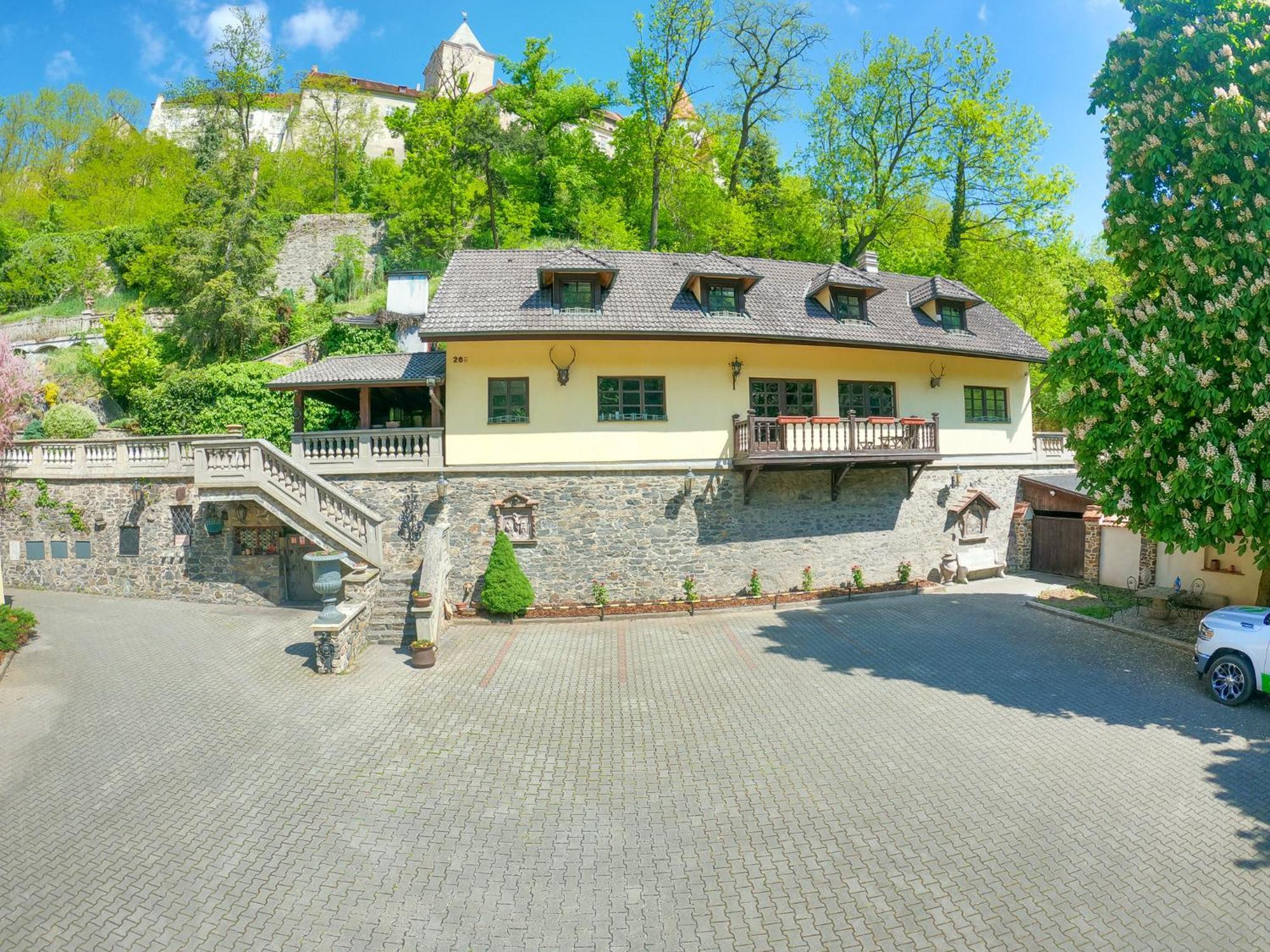 Resort U Jelena Křivoklát Exteriér fotografie