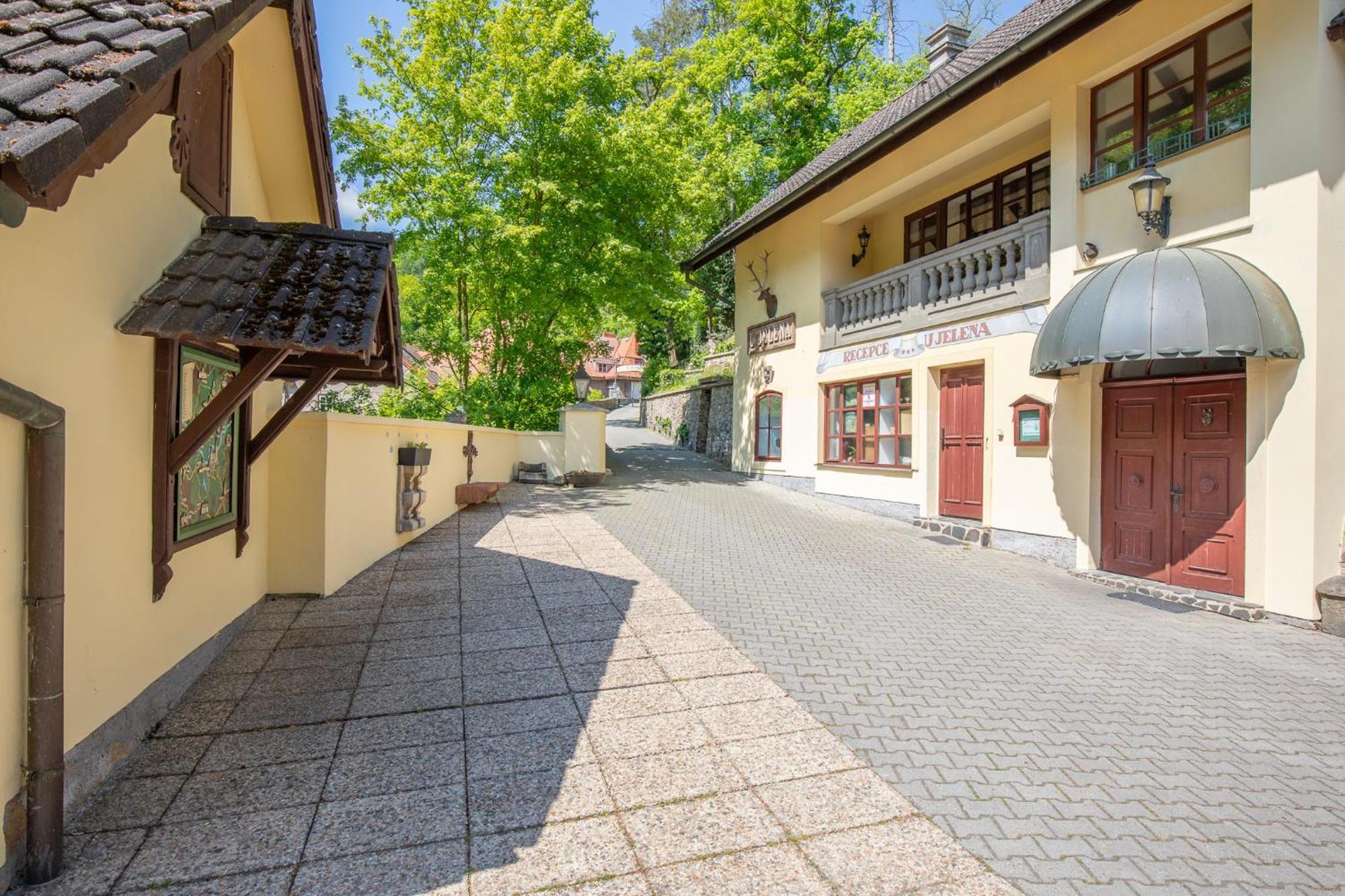 Resort U Jelena Křivoklát Exteriér fotografie