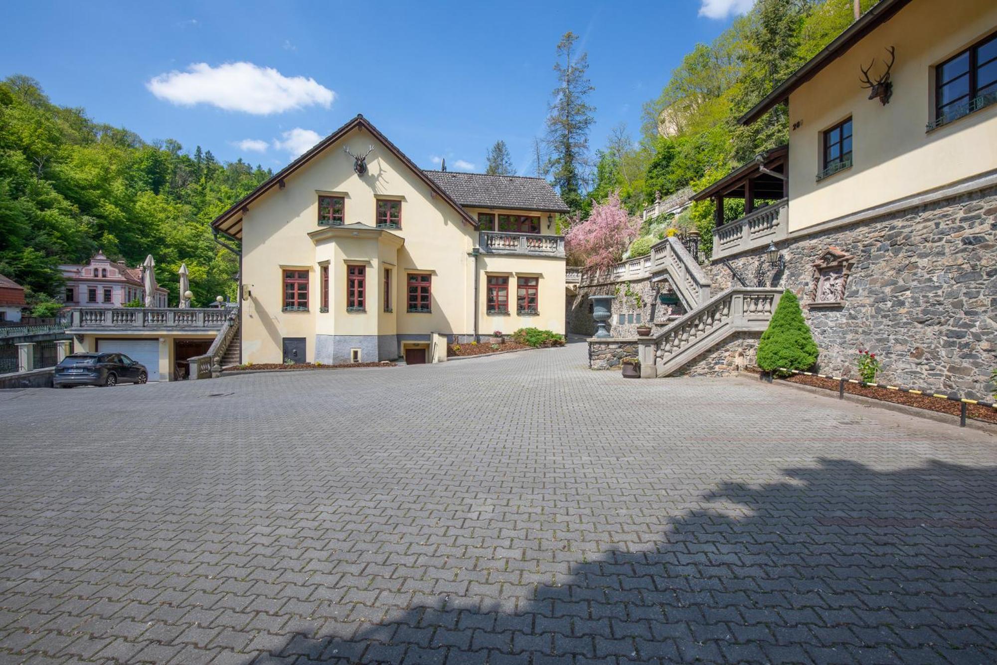 Resort U Jelena Křivoklát Exteriér fotografie