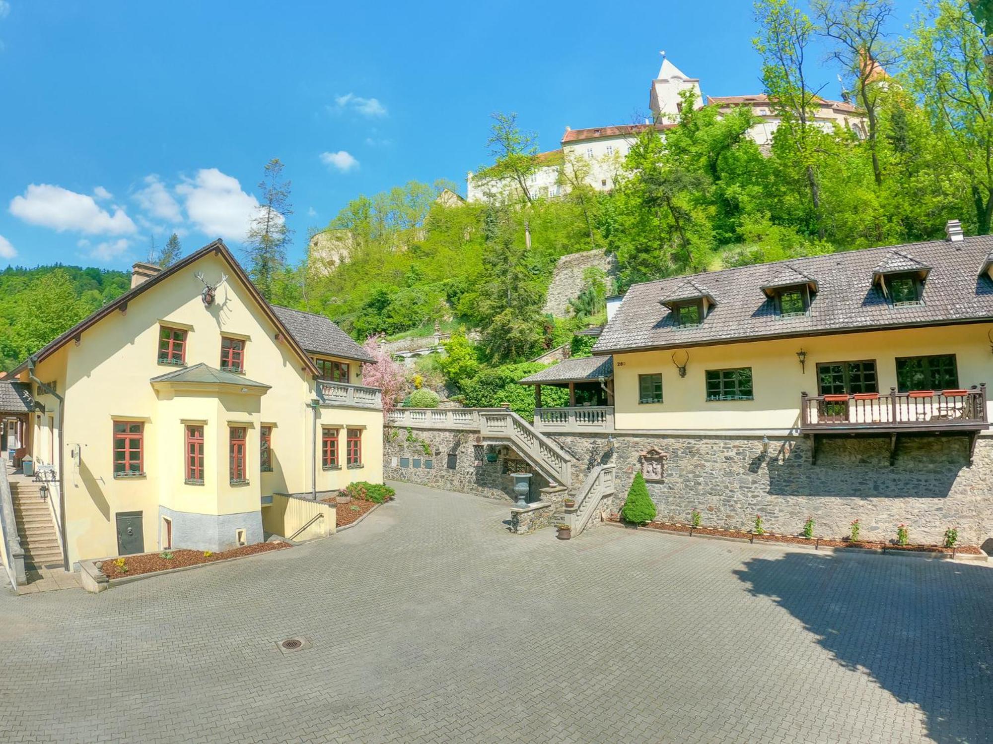 Resort U Jelena Křivoklát Exteriér fotografie